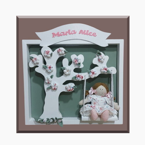 Decoração de Porta Maternidade Boneca com Galhos e Flores.