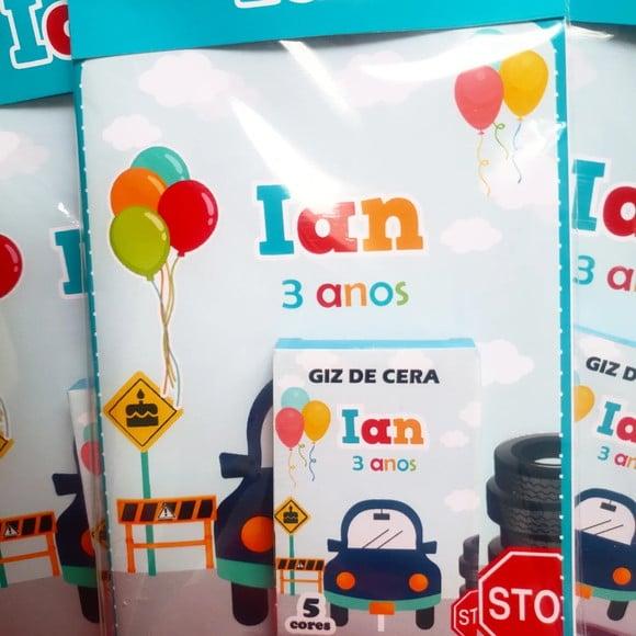 Mini Livro de Colorir Carrinhos / Transporte + Giz de Cera