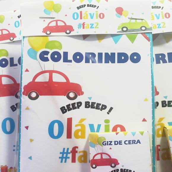 Mini Livro de Colorir Carrinhos / Transporte + Giz de Cera