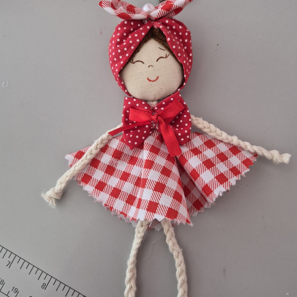 🌸 Chaveiro Bonequinha Artesanal em Tecido 🌸