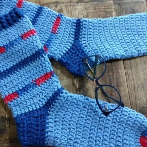 MEIAS INVERNO CANO MEDIO EM CROCHE diversos