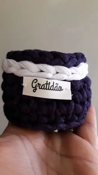 Mini cachêpos de crochê