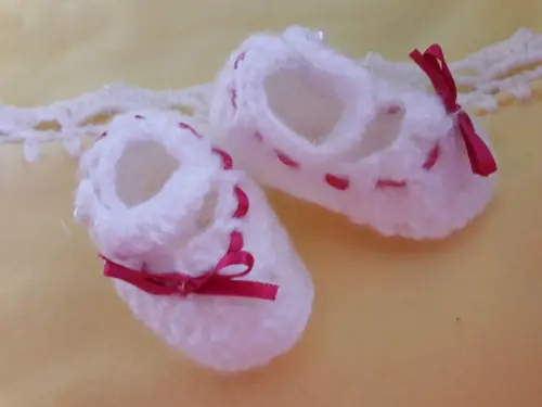 Sapatinhos para bebê de crochê