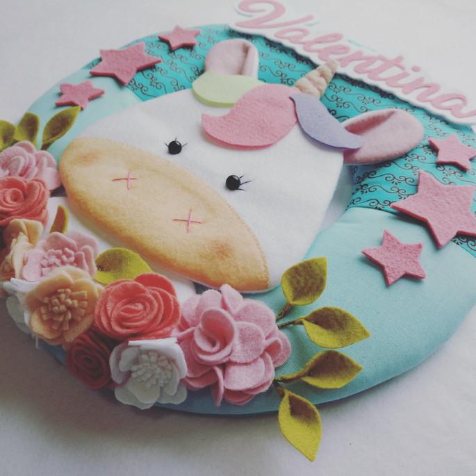 Guirlanda Porta de Maternidade – Unicórnio, Flores e Estrela