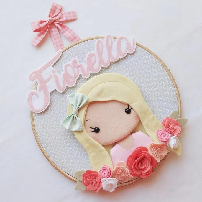 Quadro Bastidor Enfeite de Porta de Maternidade - Fiorella