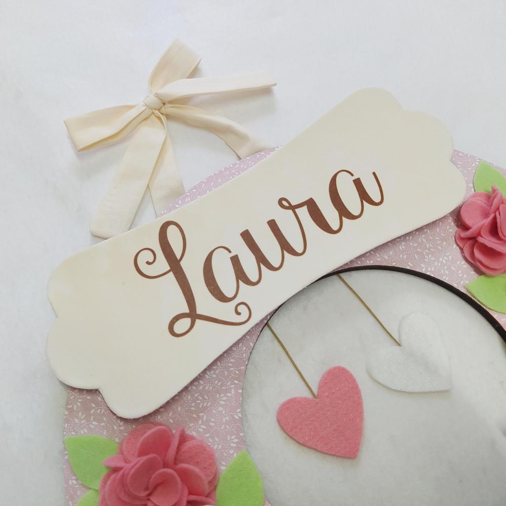 Guirlanda Passarinhos e Flores de Feltro Branco e Rosa - Laura