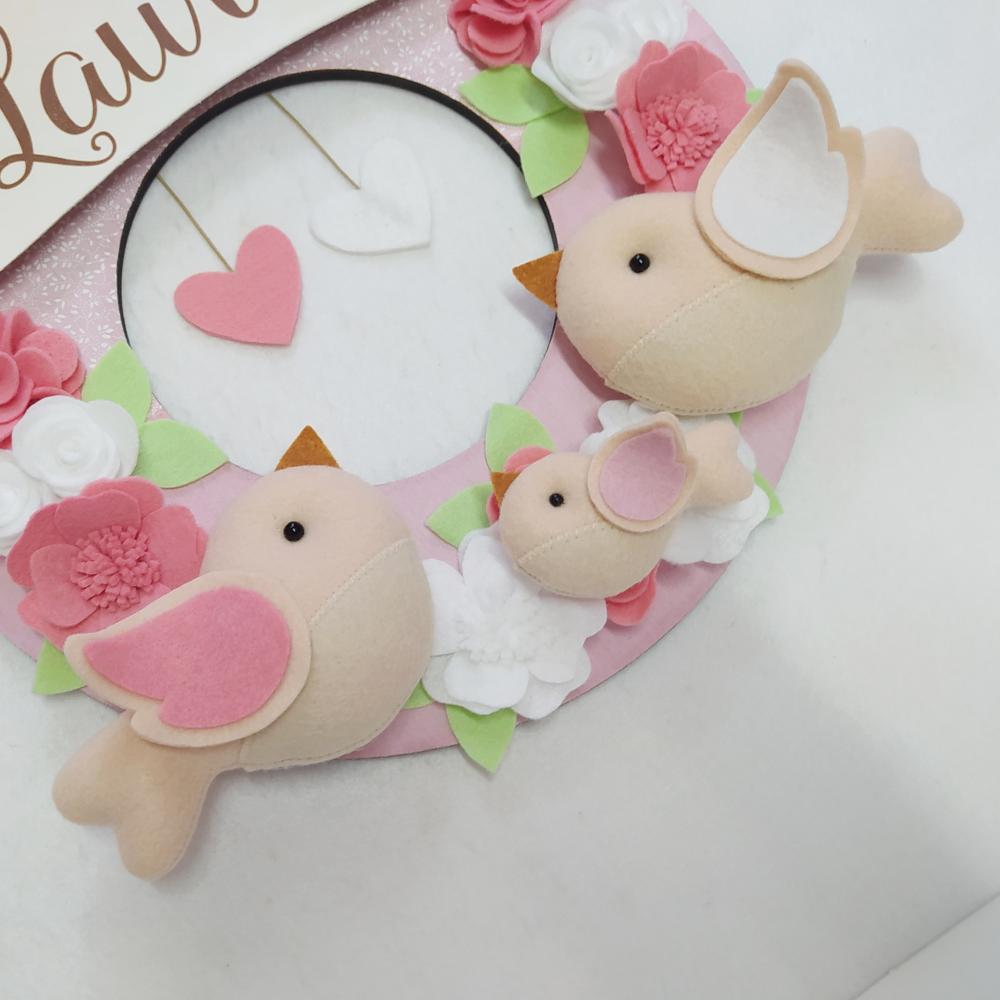 Guirlanda Passarinhos e Flores de Feltro Branco e Rosa - Laura