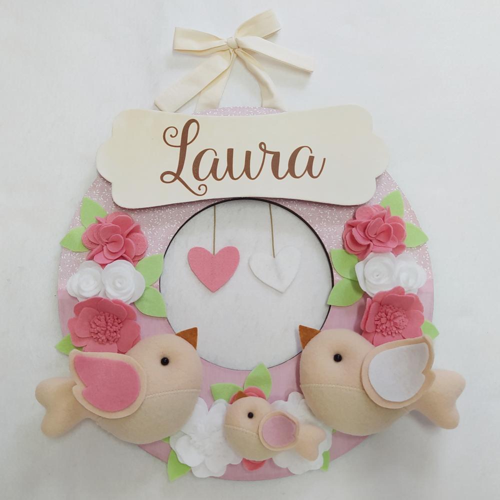 Guirlanda Passarinhos e Flores de Feltro Branco e Rosa - Laura