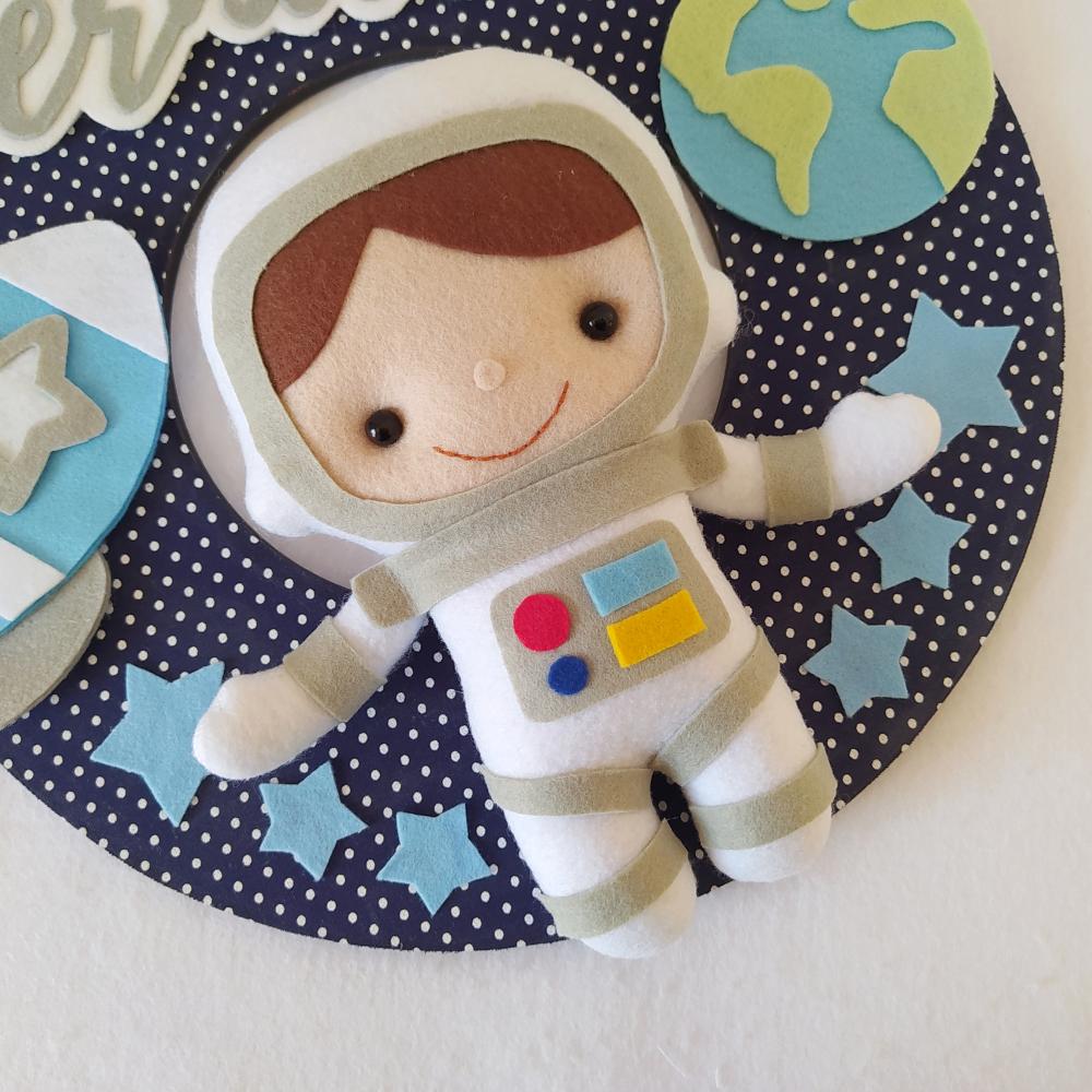 Guirlanda Porta Maternidade Astronauta e Foguete - Bernardo