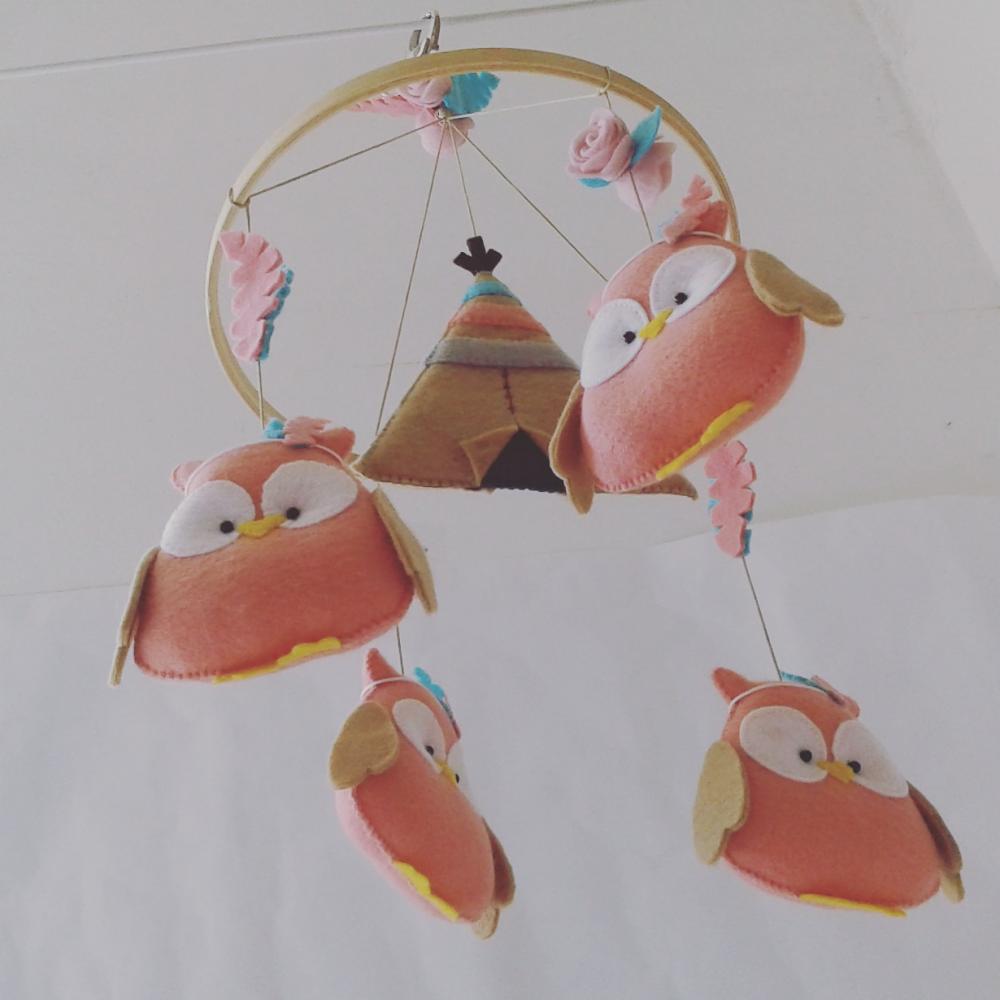 Móbile de Berço - Corujinhas Indiazinhas Boho