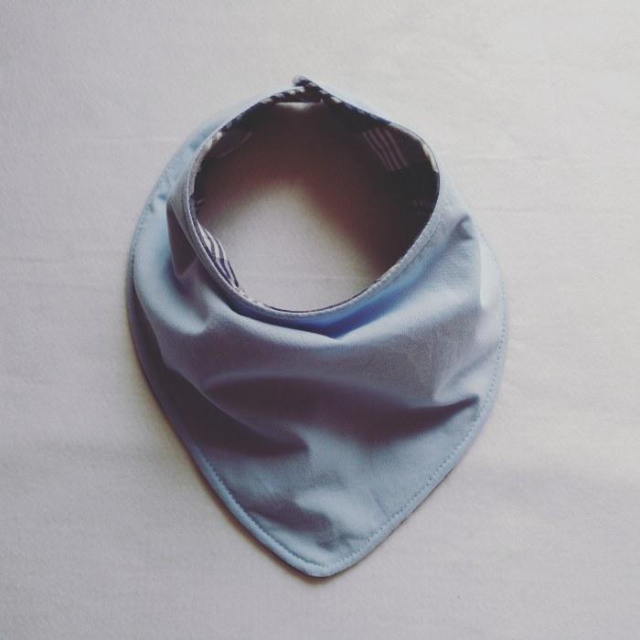 Babador Bandana Impermeável e Absorvente - Xadrez Azul