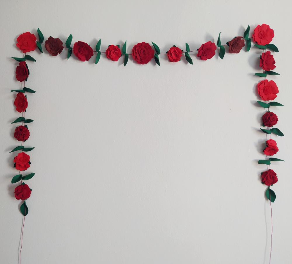 Varal ou Cordão de Flores de Feltro - Tons de Vermelhos 01