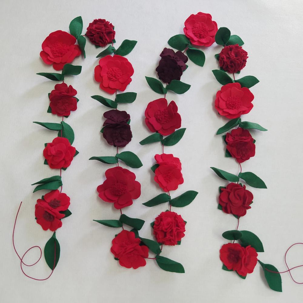 Varal ou Cordão de Flores de Feltro - Tons de Vermelhos 02