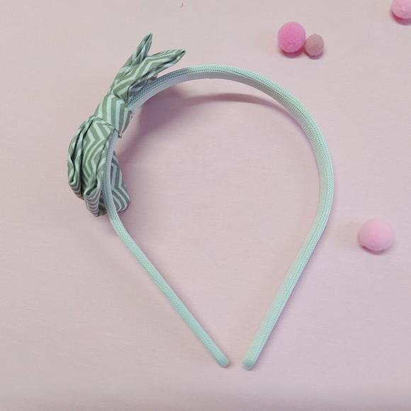 Tiara com Laço Borboleta Duplo Chevron Cinza e Branco