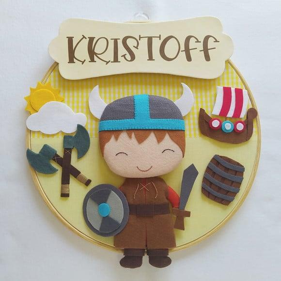 Bastidor Porta de Maternidade de Feltro Viking Kristoff