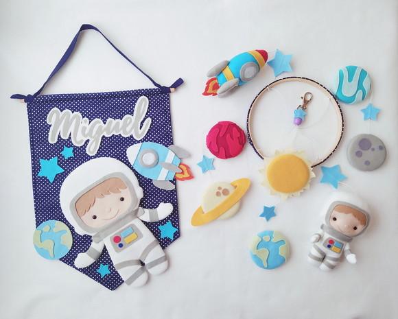 Flâmula + Móbile Astronautas, Foguetes e Planetas - Miguel