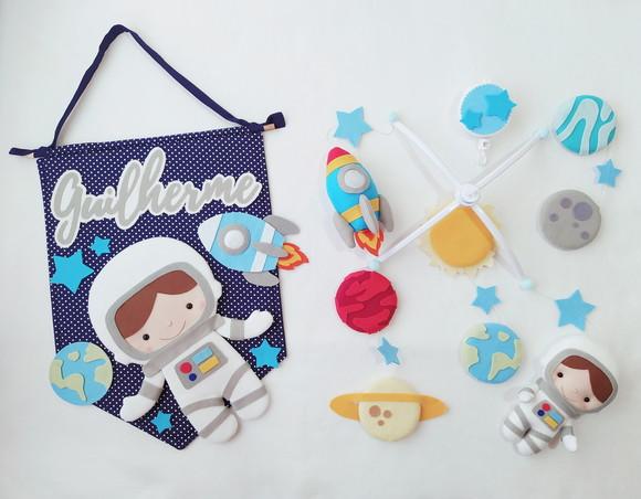 Flâmula + Móbile Musical Astronautas, Foguetes e Planetas - Gui