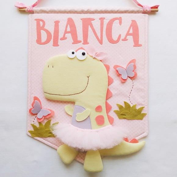 Flâmula Porta de Maternidade Dino Menina - Bianca