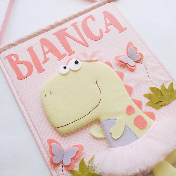 Flâmula Porta de Maternidade Dino Menina - Bianca