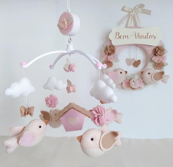 Guirlanda + Móbile Musical Pássaros Nude e Rosa - Bem-vindos