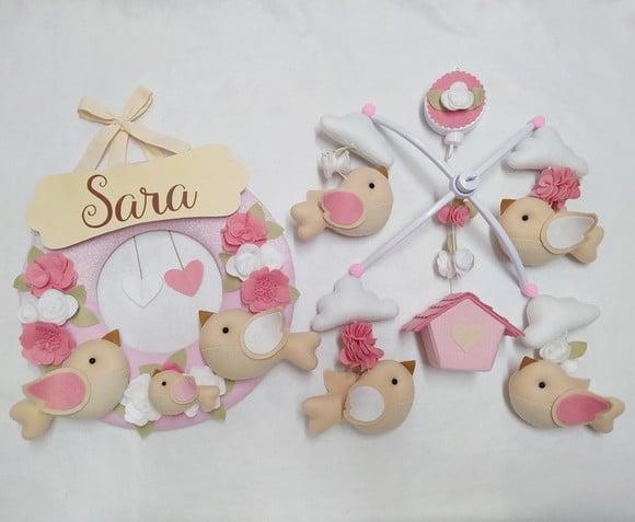 Guirlanda e Móbile Musical Pássaros Branco e Rosa