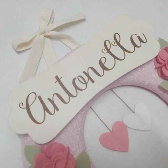 Guirlanda Passarinhos de Feltro Branco e Rosa Antonella