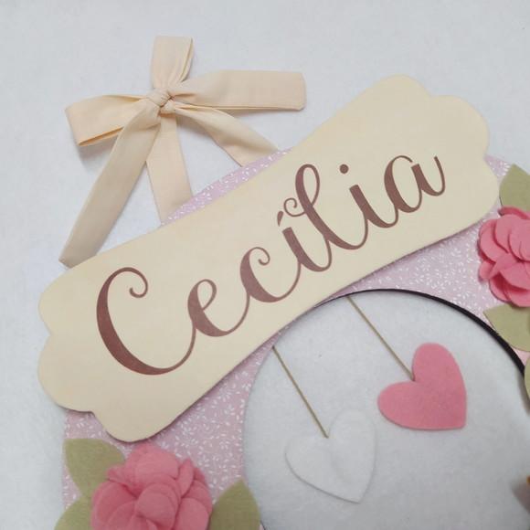 Guirlanda Passarinhos de Feltro Branco e Rosa Cecília