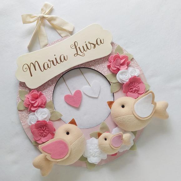 Guirlanda Passarinhos de Feltro Branco e Rosa Maria Luisa