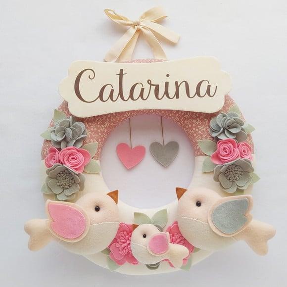 Guirlanda Passarinhos de Feltro Cinza e Rosa Catarina