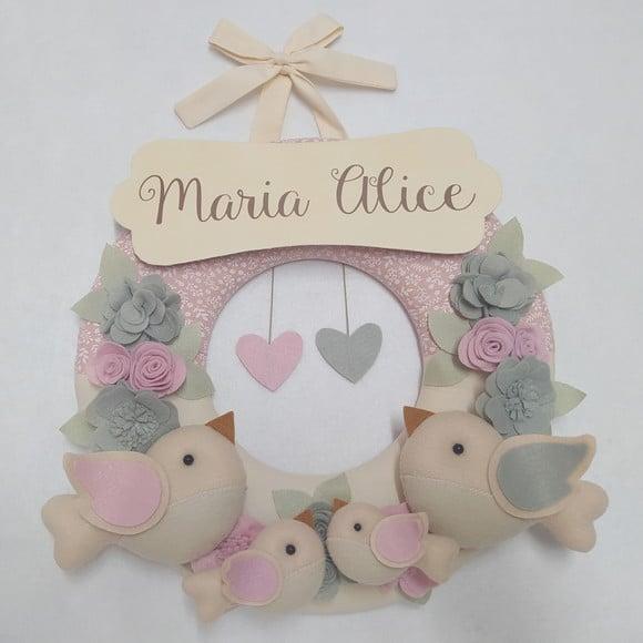 Guirlanda Passarinhos de Feltro Cinza e Rosa Maria Alice