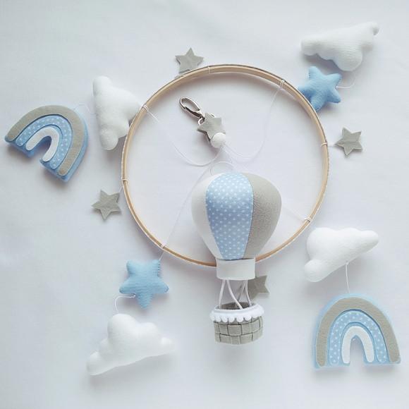 Móbile Céu, Balão, Nuvens, Arco-íris e Estrelas de Feltro