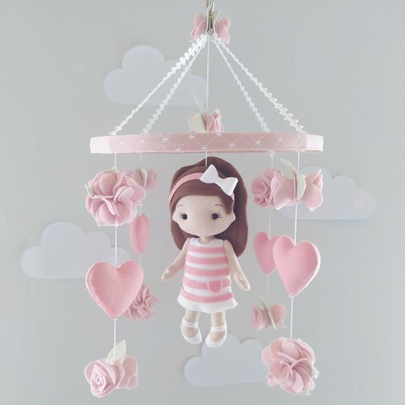 Móbile de Berço  Boneca Menininha, Flores e Corações