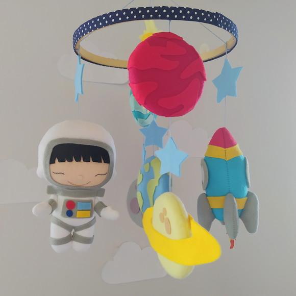 Móbile de Berço Astronauta Japonês, Foguete e Planetas, Espaci