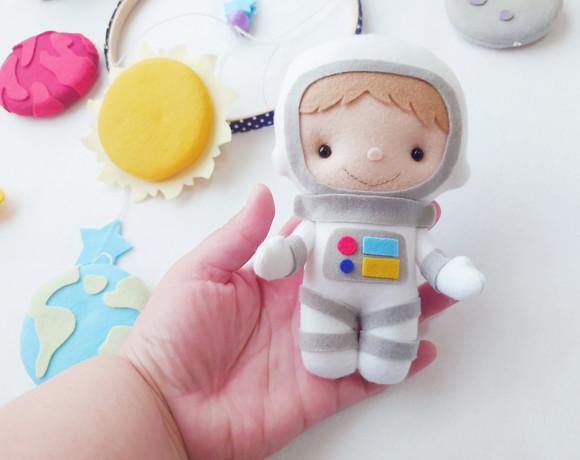 Móbile de Berço Espacial - Astronauta, Foguete e Planetas