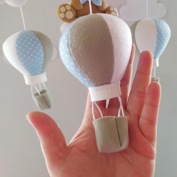 Móbile de Berço Ursinho, Balões e Nuvens de Feltro
