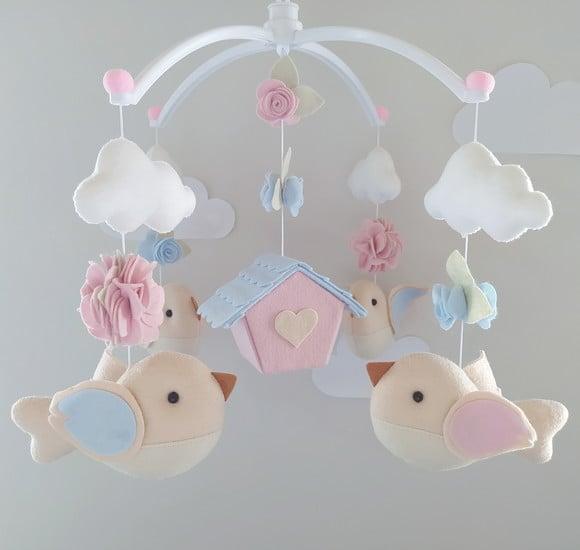 Móbile Musical Passarinhos, Nuvens e Casinha Azul e Rosa