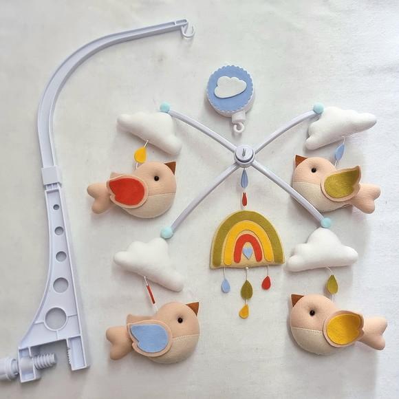 Móbile Musical Passarinhos Menino, Nuvens, Arco-íris, Gotas