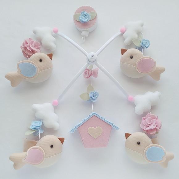Móbile Musical Passarinhos, Nuvens e Casinha Azul e Rosa