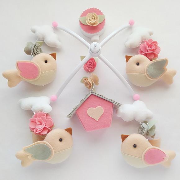 Móbile Musical Passarinhos, Nuvens e Casinha Cinza e Rosa 2