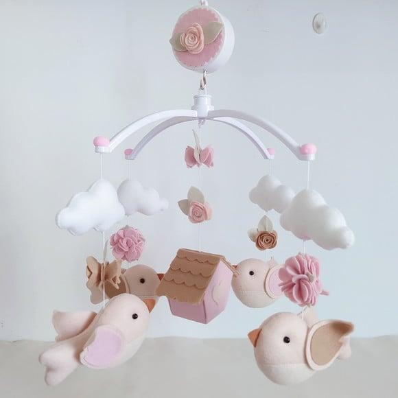 Móbile Musical Passarinhos, Nuvens e Casinha Nude e Rosa