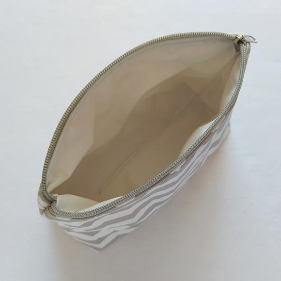 Necessaire Básica - Chevron Cinza
