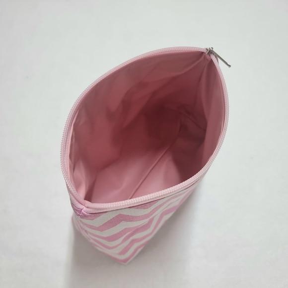 Necessaire Básica - Chevron Rosa