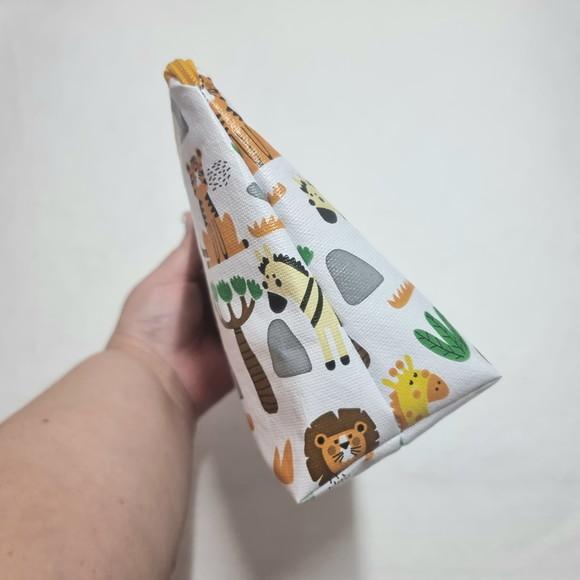 Necessaire Básica - Safari ou Selva