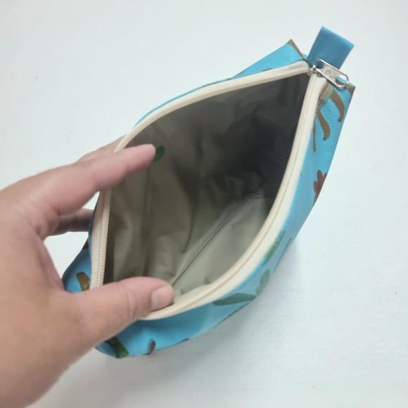 Necessaire Porta Fraldas e Lenço Umedecido - Safari Turquesa