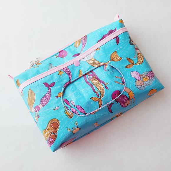 Necessaire Porta Fraldas e Lenço Umedecido - Sereias