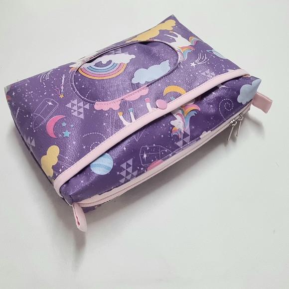 Necessaire Porta Fraldas e Lenço Umedecido - Unicornio Roxo