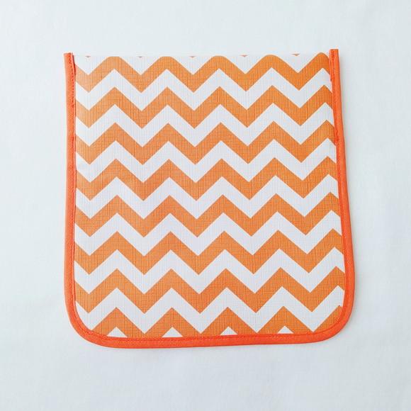 Porta Kit de Higiene - Chevron Laranja