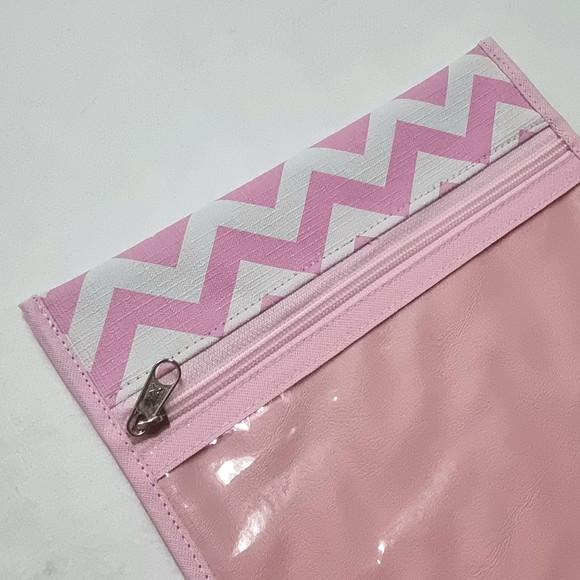 Porta Kit de Higiene - Chevron Rosa