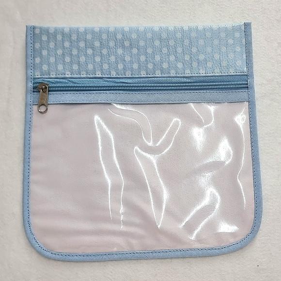 Porta Kit de Higiene - Poá Azul Bebê