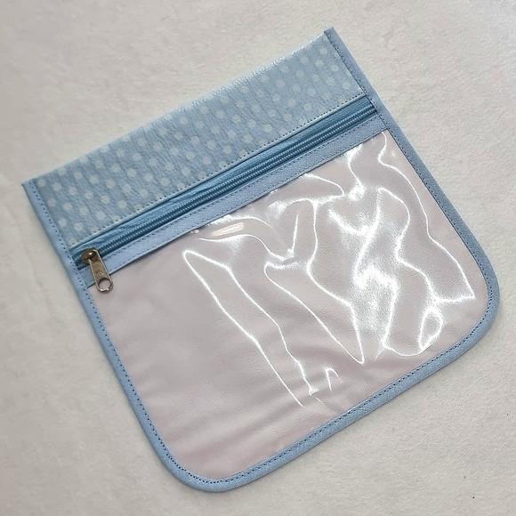 Porta Kit de Higiene - Poá Azul Bebê